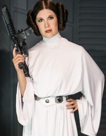 princess-leia-cosplay-middle princess-leia-cosplay-middle