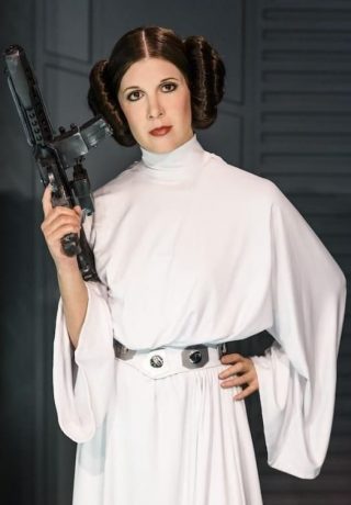 princess-leia-cosplay-middle princess-leia-cosplay-middle